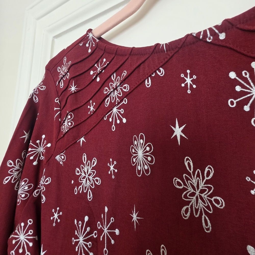 Unique Vintage Red with Silver Snowflakes Fit & Flare Winter Dress NWOT - Picture 6 of 16